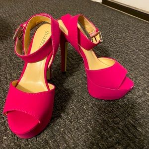 Pink Shoedazzle Stilettos